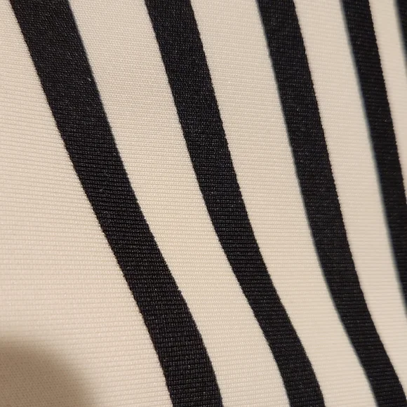 GABBY SKYE | Scuba Geo Print Sheath Dress - Picture 4 of 4